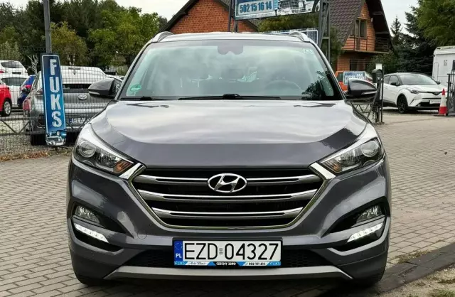 HYUNDAI Tucson 