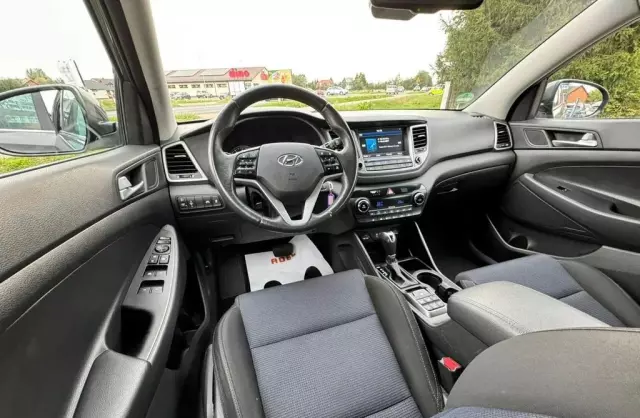 HYUNDAI Tucson 