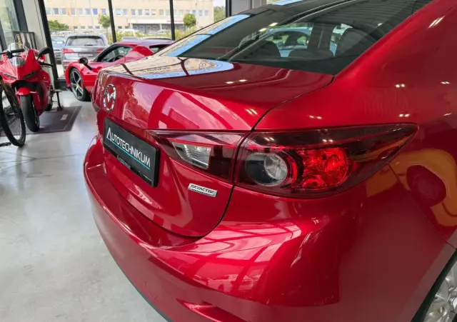MAZDA 3 2.0 Skymotion