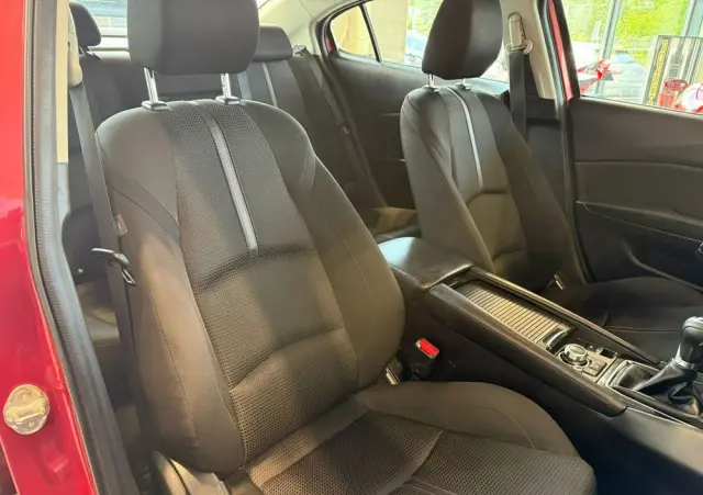 MAZDA 3 2.0 Skymotion