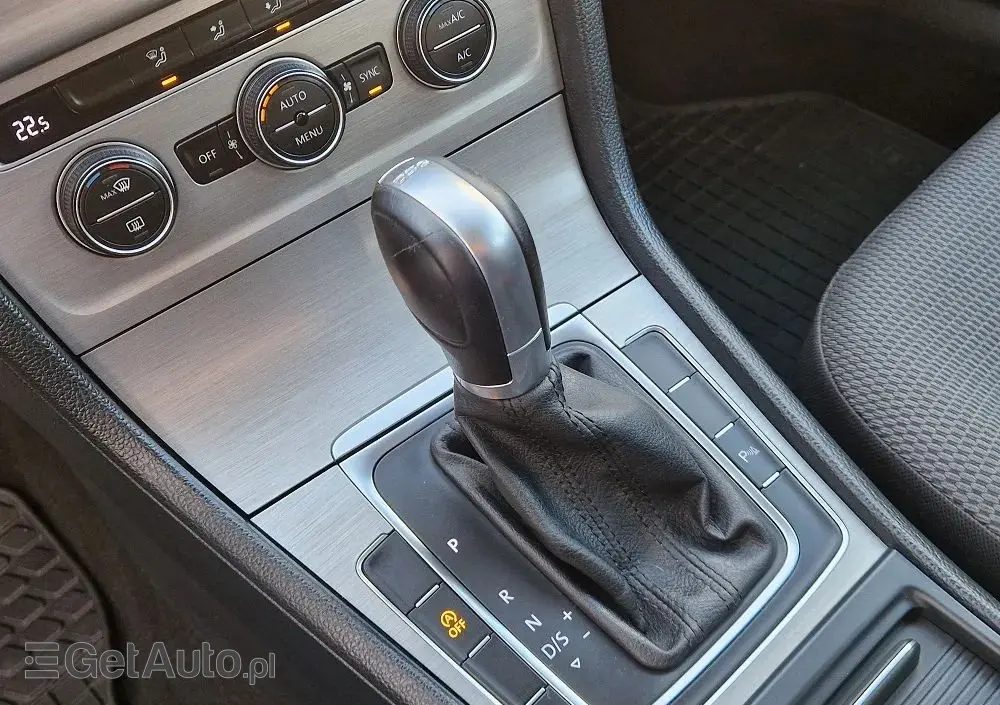 VOLKSWAGEN Golf 1.4 TSI ACT BlueMotion Technology DSG Edition