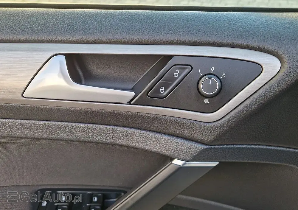 VOLKSWAGEN Golf 1.4 TSI ACT BlueMotion Technology DSG Edition