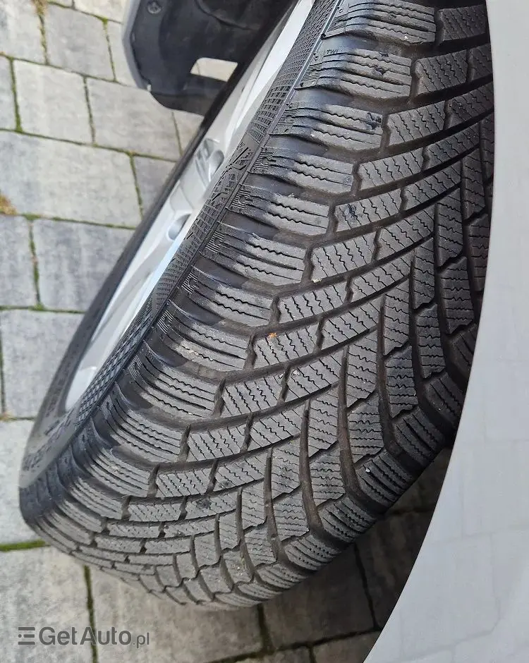 VOLKSWAGEN Golf 1.4 TSI ACT BlueMotion Technology DSG Edition