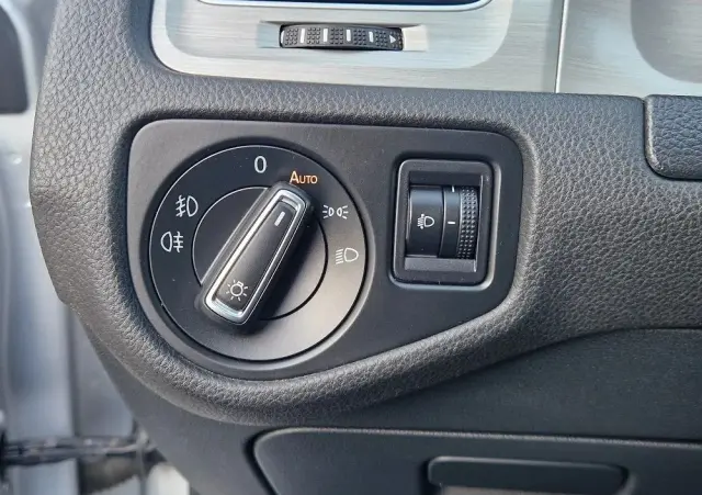 VOLKSWAGEN Golf 1.4 TSI ACT BlueMotion Technology DSG Edition