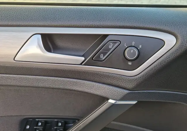 VOLKSWAGEN Golf 1.4 TSI ACT BlueMotion Technology DSG Edition