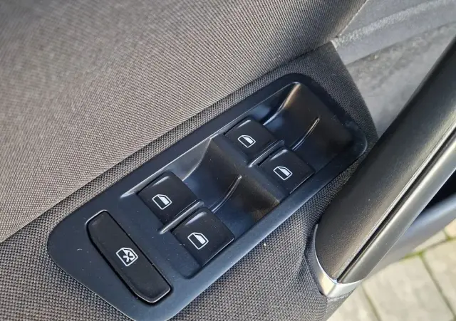 VOLKSWAGEN Golf 1.4 TSI ACT BlueMotion Technology DSG Edition