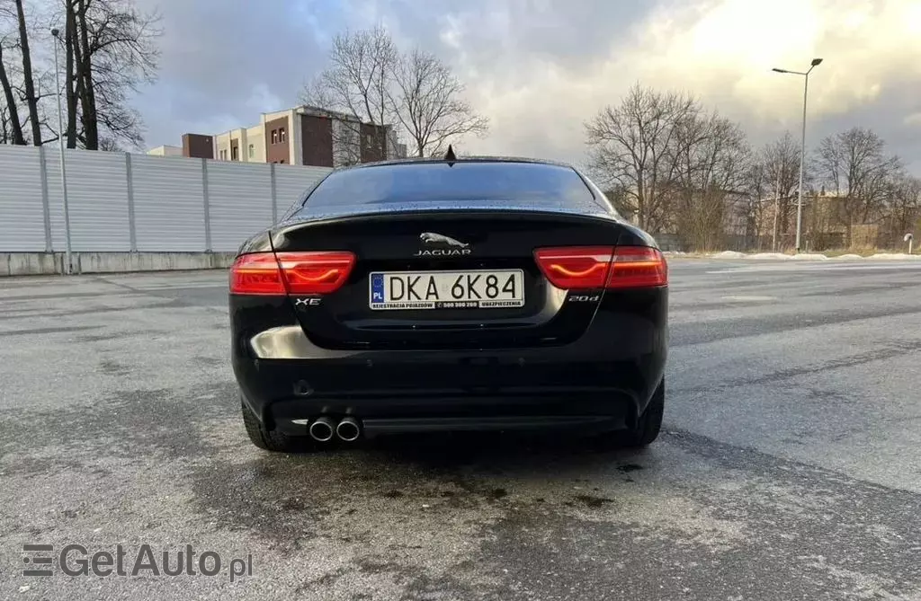 JAGUAR XE 