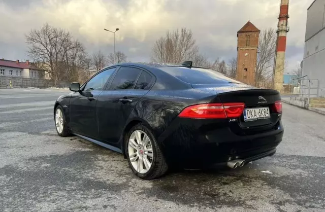 JAGUAR XE 
