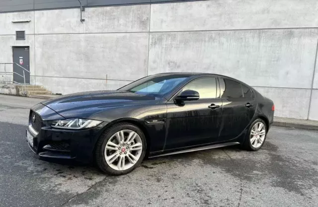 JAGUAR XE 