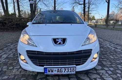 PEUGEOT 207 