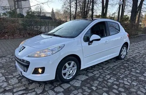 PEUGEOT 207 