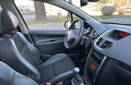 PEUGEOT 207 