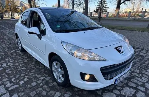 PEUGEOT 207 