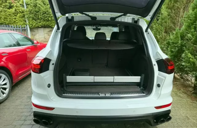 PORSCHE Cayenne 