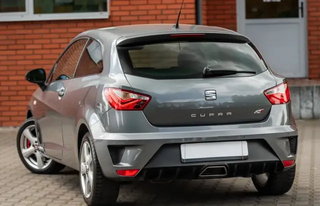 SEAT Ibiza SC 1.8 TSI Cupra S&S