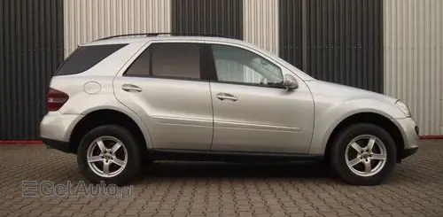 MERCEDES-BENZ ML 