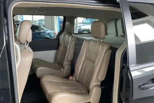 CHRYSLER Grand Voyager 