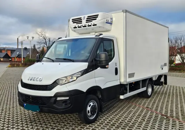 IVECO Daily 50-150 Chłodnia/ Mroźnia Dwie Komory, Wejście 400V, Winda 1000 kg. 
