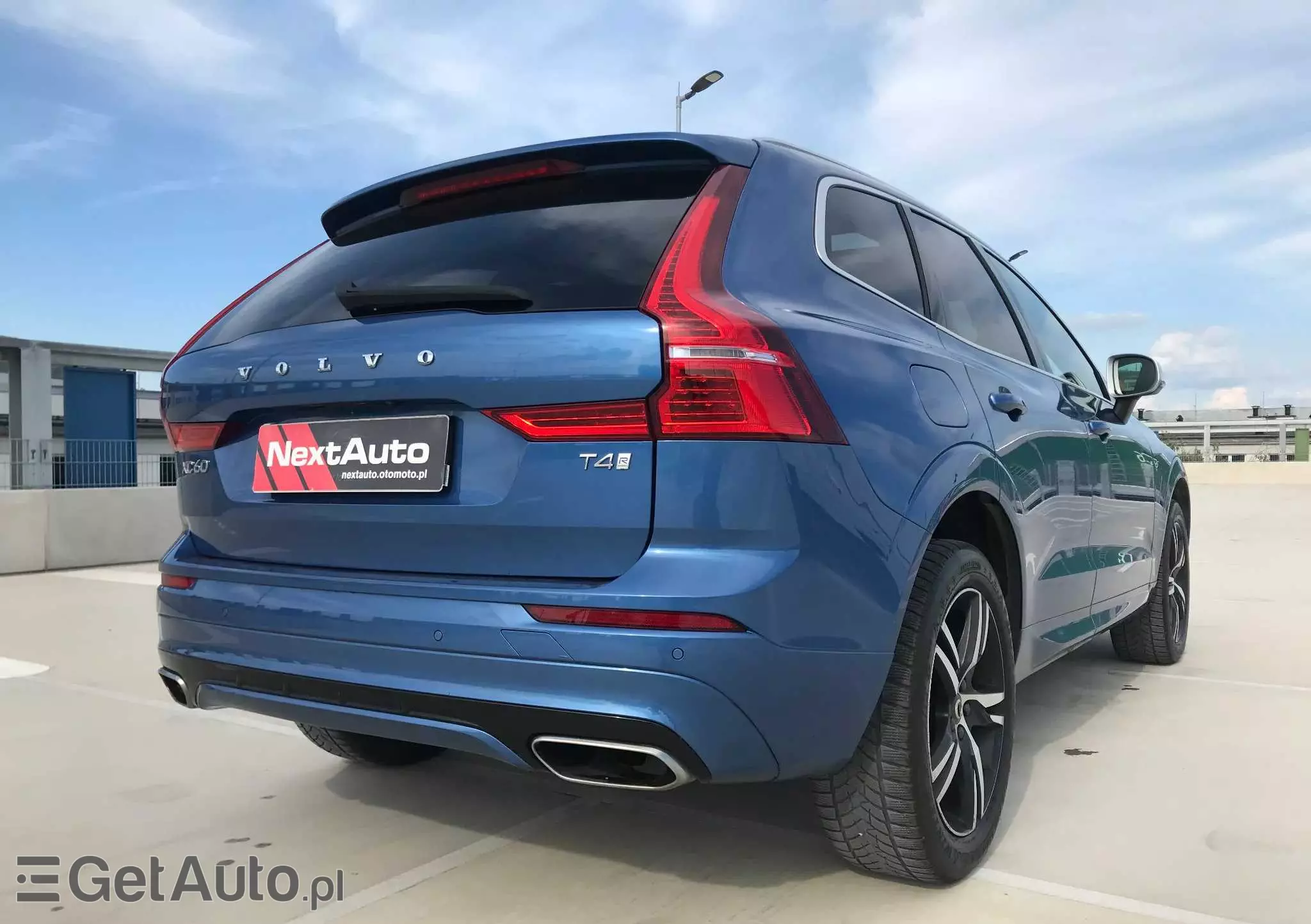 VOLVO XC 60 T4 R-Design
