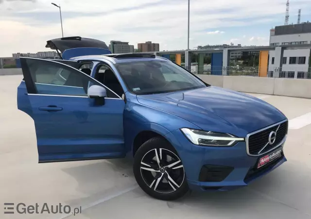 VOLVO XC 60 T4 R-Design