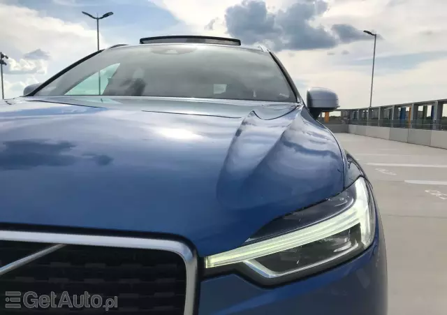 VOLVO XC 60 T4 R-Design