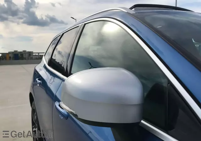 VOLVO XC 60 T4 R-Design