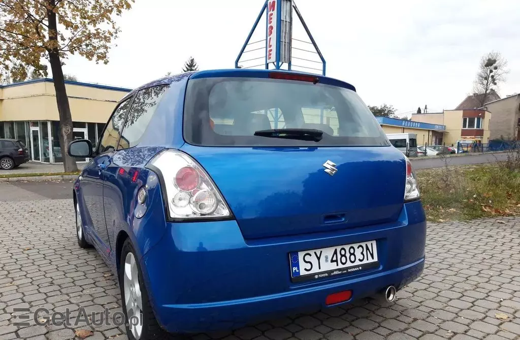 SUZUKI Swift 