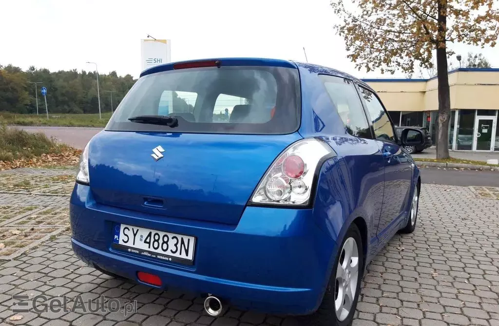 SUZUKI Swift 