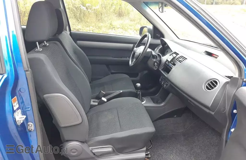 SUZUKI Swift 