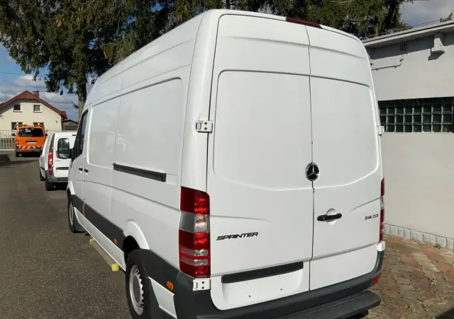 MERCEDES-BENZ SPRINTER 316 CDI 