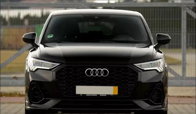 AUDI Q3 
