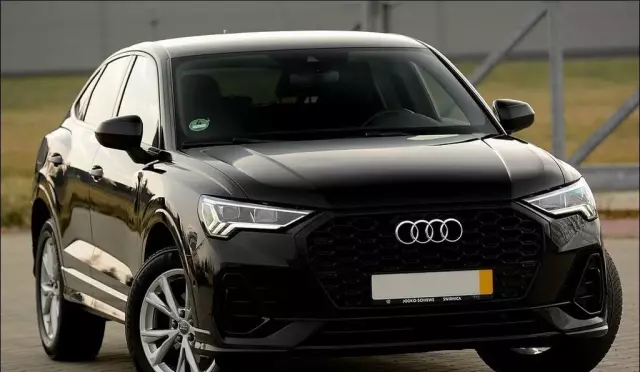 AUDI Q3 