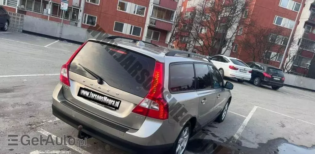 VOLVO V70 