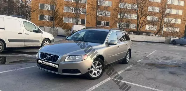 VOLVO V70 