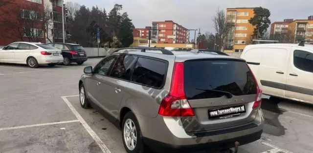 VOLVO V70 