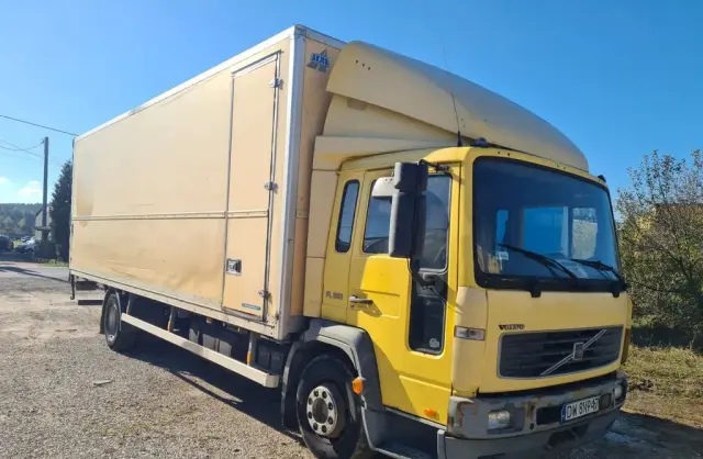 VOLVO Fl6 
