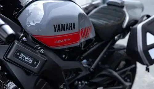 YAMAHA XSR 900 