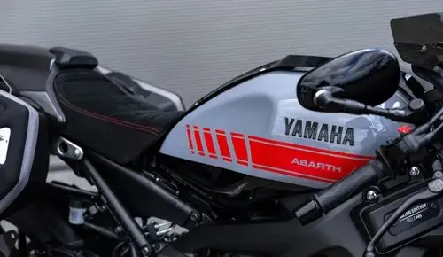 YAMAHA XSR 900 
