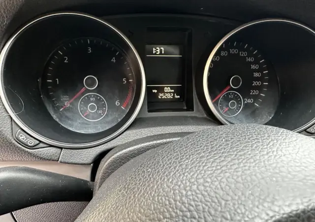 VOLKSWAGEN Golf 1.6 TDI BlueMotion Technology Trendline