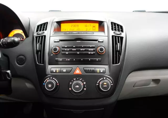 KIA Ceed 1.6 CVVT EX