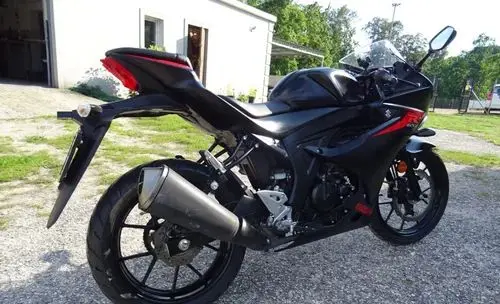 SUZUKI Gsx 