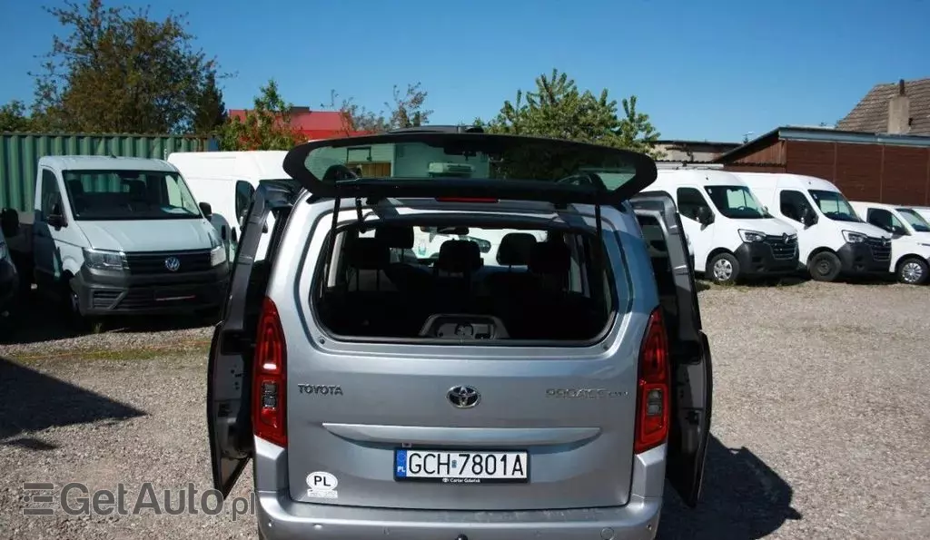 TOYOTA Proace 