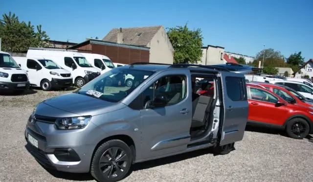TOYOTA Proace 