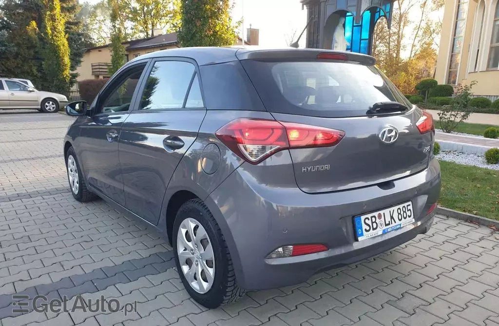 HYUNDAI I20 