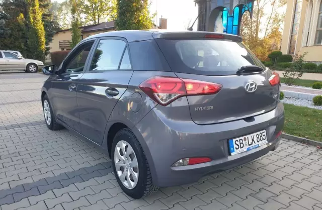 HYUNDAI I20 