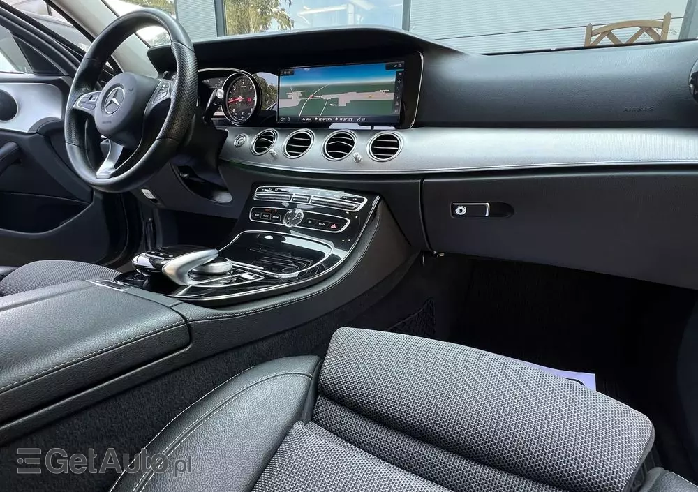 MERCEDES-BENZ Klasa E 220 d