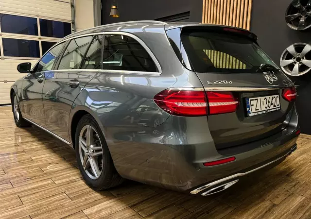 MERCEDES-BENZ Klasa E 220 d
