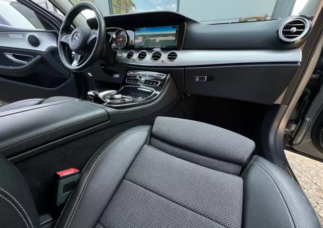 MERCEDES-BENZ Klasa E 220 d