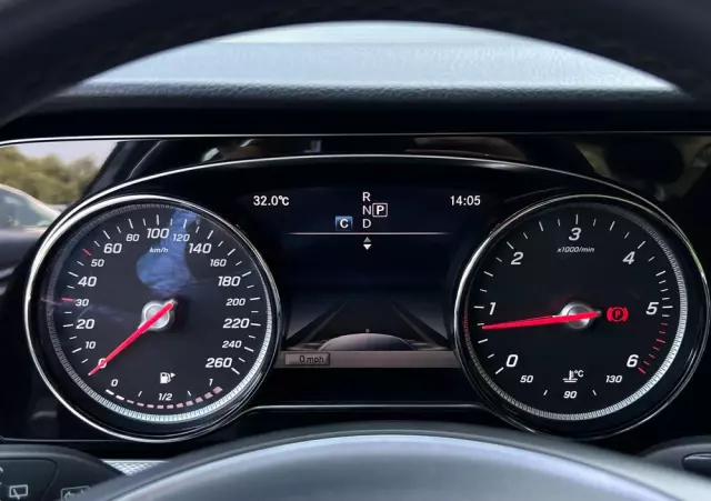 MERCEDES-BENZ Klasa E 220 d