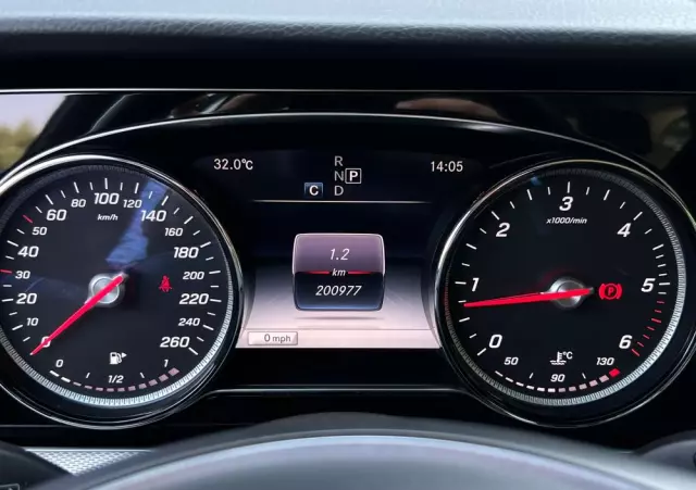 MERCEDES-BENZ Klasa E 220 d